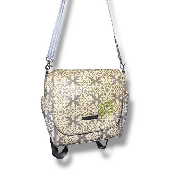 Petunia Pickle Bottom Large Carryall Berkshire Geometric Pattern Diaper Bag - Picture 4 of 16